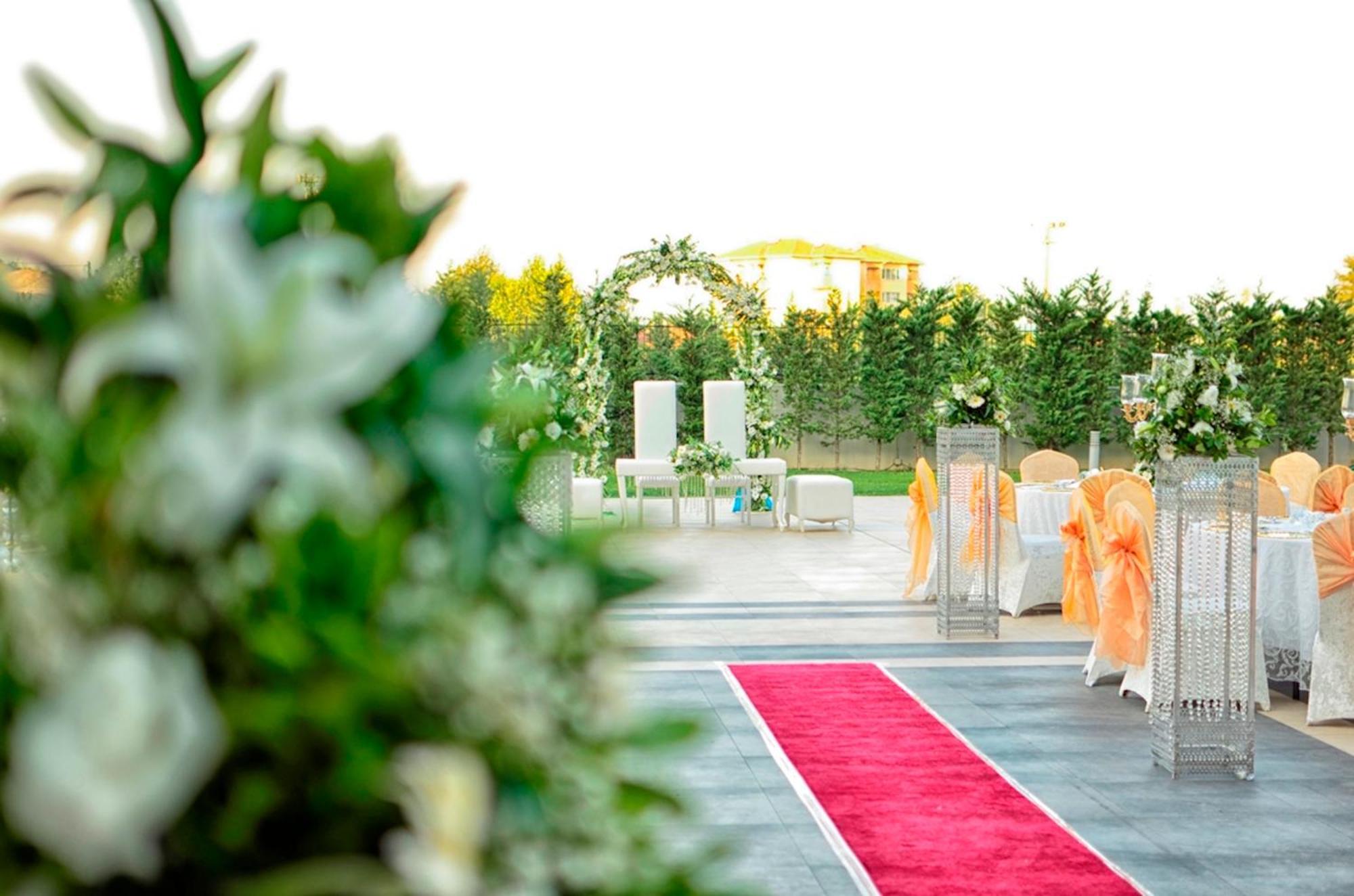 Miracle Istanbul Asia Airport Hotel & Spa Экстерьер фото The wedding venue
