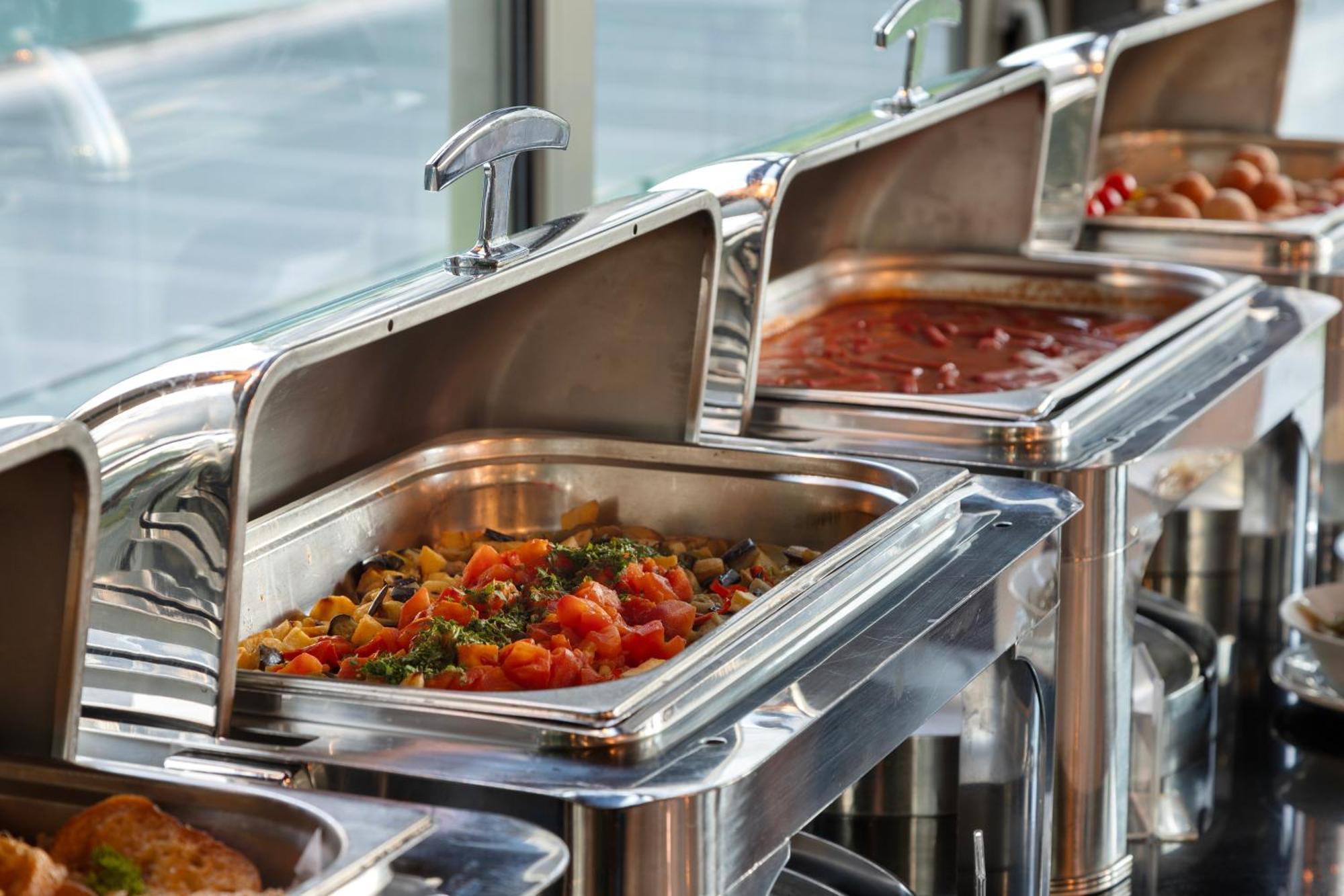 Miracle Istanbul Asia Airport Hotel & Spa Экстерьер фото A chafing dish