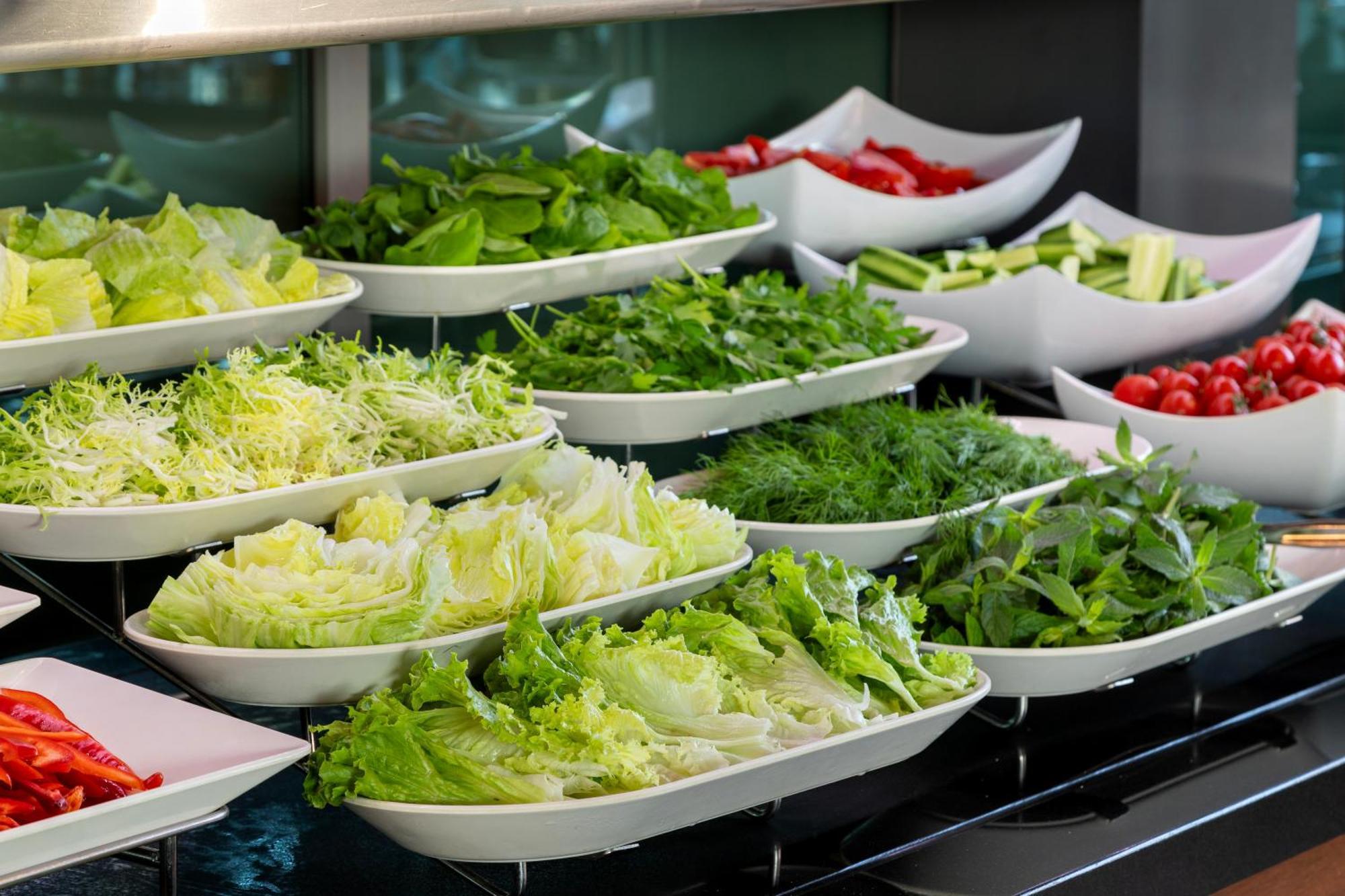 Miracle Istanbul Asia Airport Hotel & Spa Экстерьер фото A salad bar