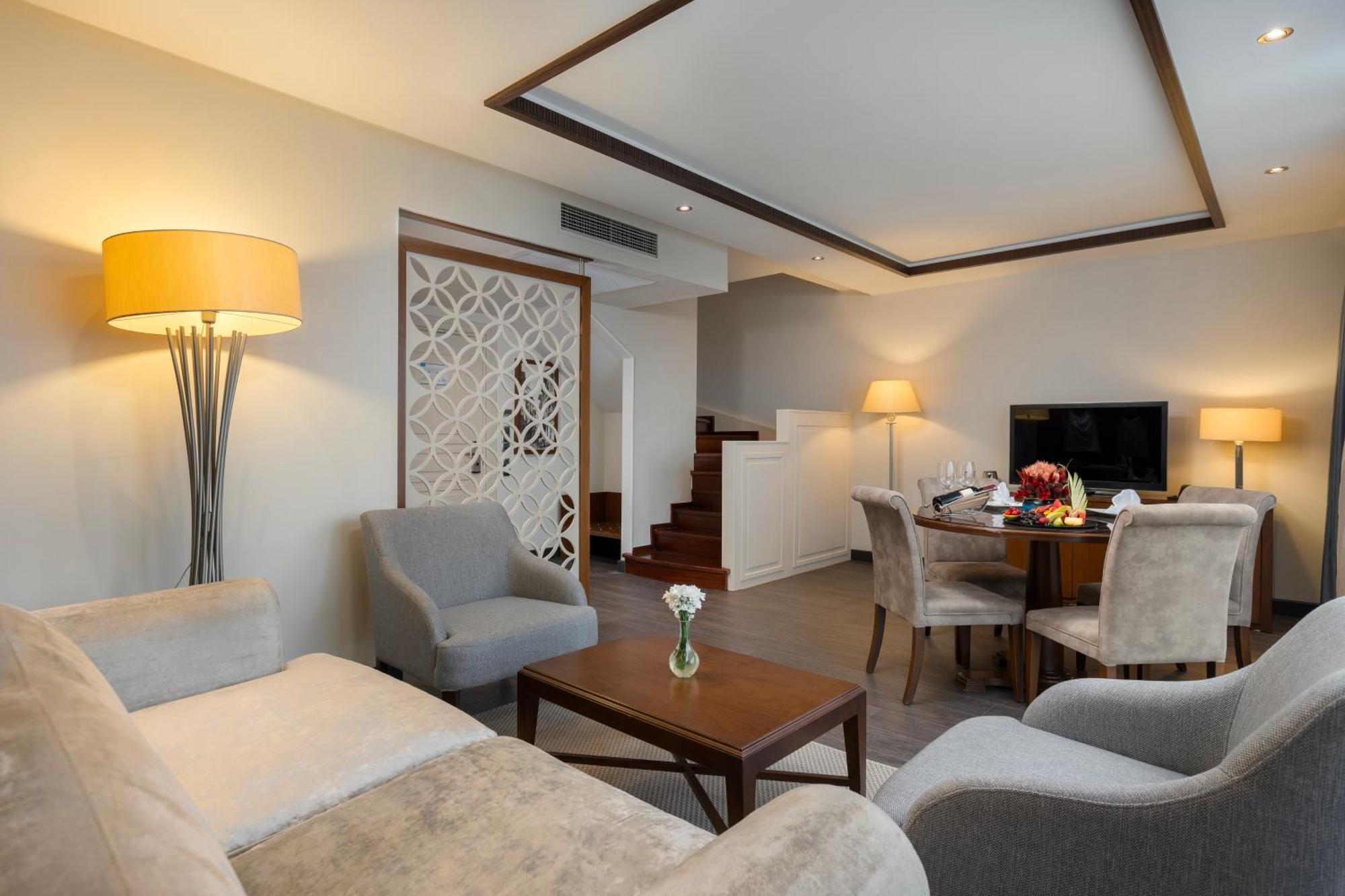 Miracle Istanbul Asia Airport Hotel & Spa Экстерьер фото