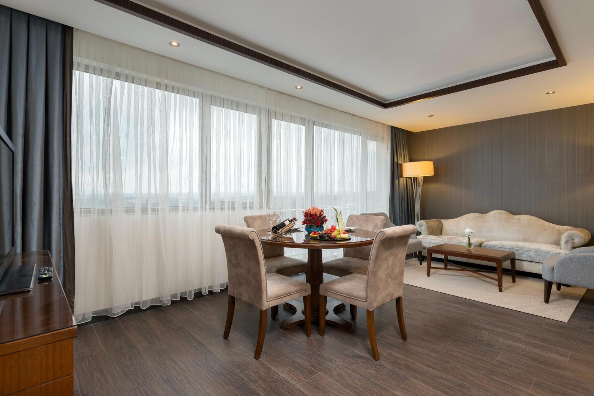 Miracle Istanbul Asia Airport Hotel & Spa Экстерьер фото A suite at the hotel