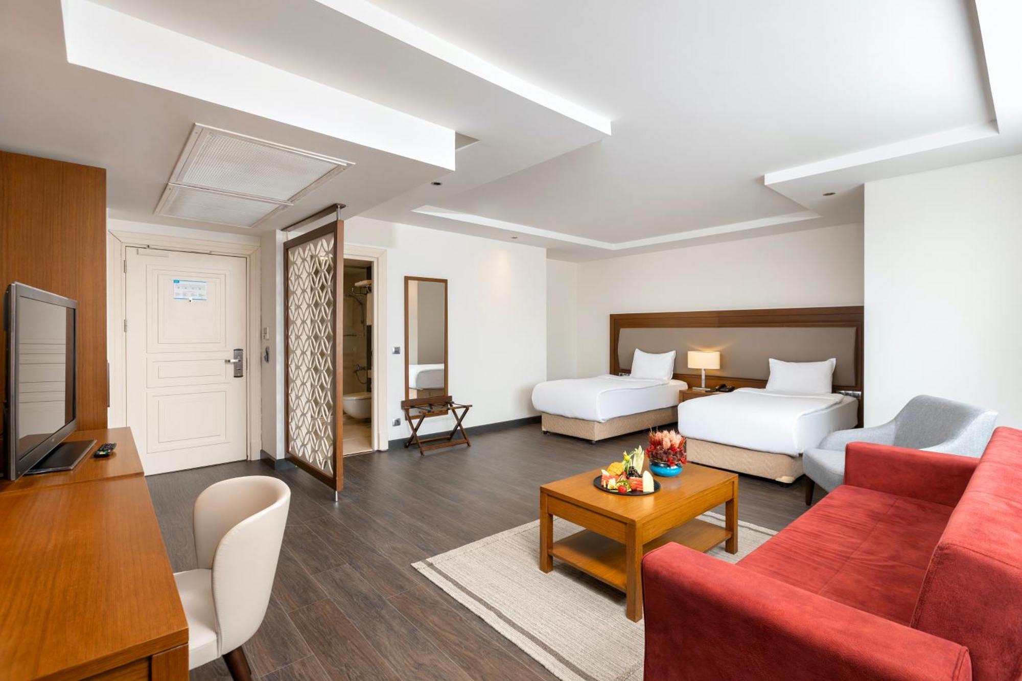 Miracle Istanbul Asia Airport Hotel & Spa Экстерьер фото Deluxe Suite