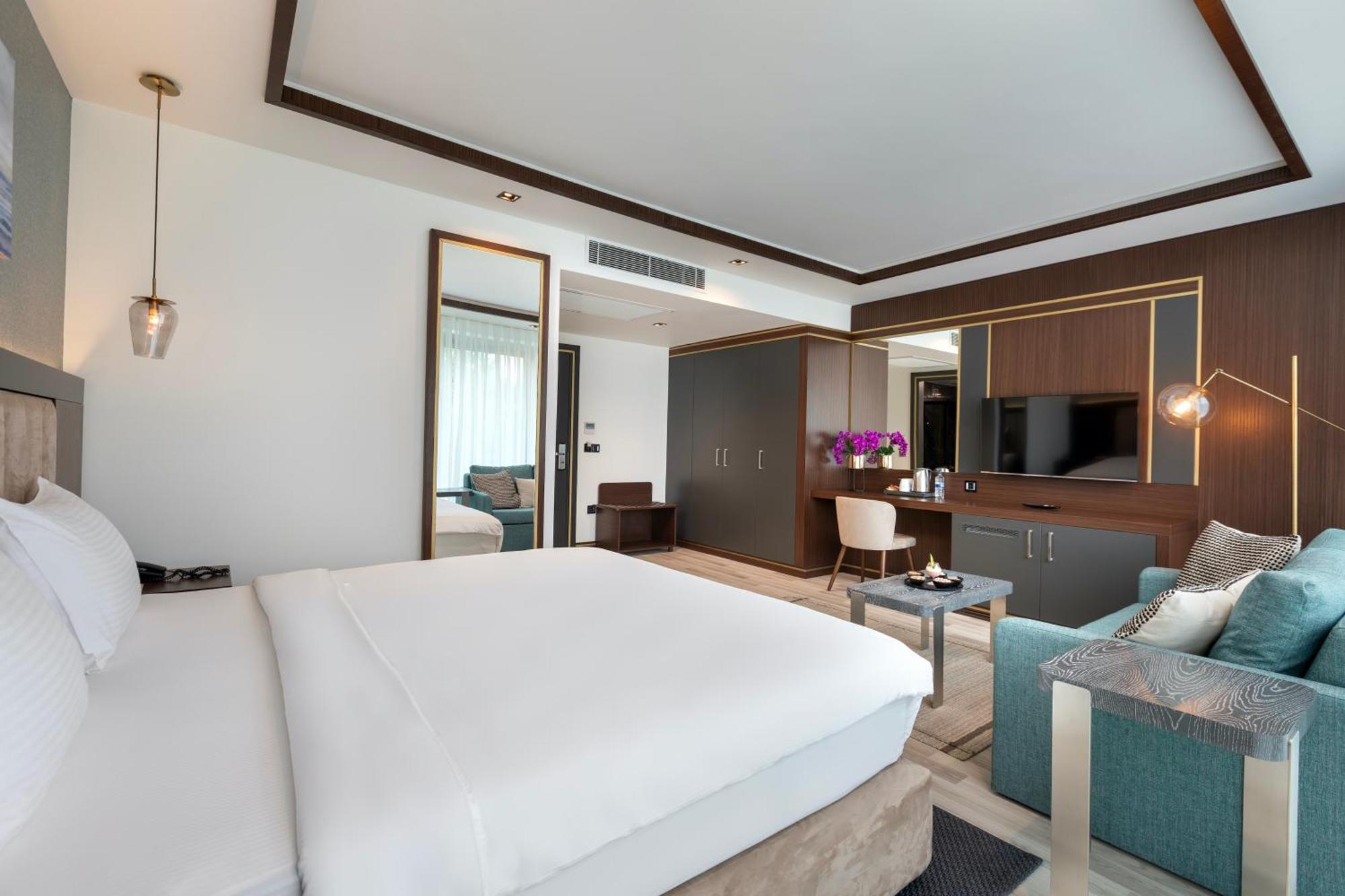 Miracle Istanbul Asia Airport Hotel & Spa Экстерьер фото Deluxe room