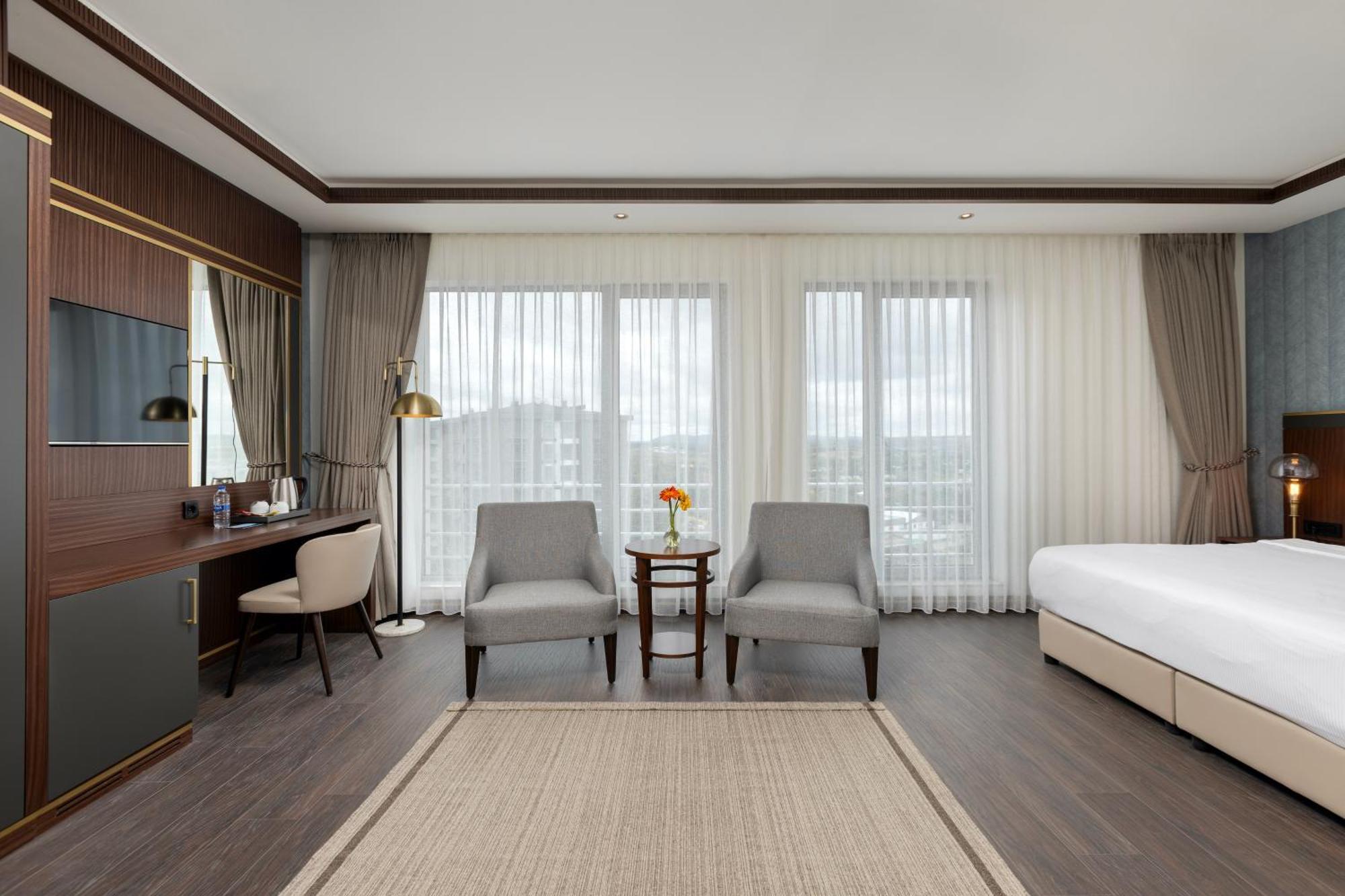 Miracle Istanbul Asia Airport Hotel & Spa Экстерьер фото Deluxe Suite