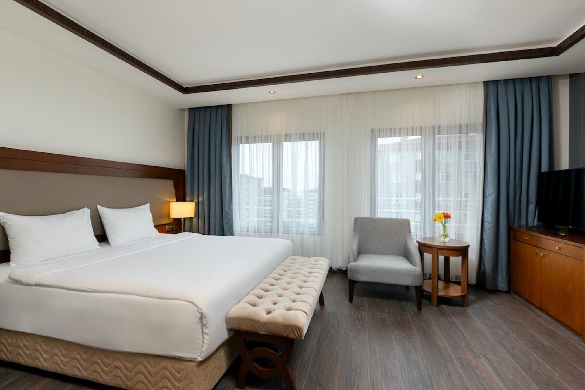 Miracle Istanbul Asia Airport Hotel & Spa Экстерьер фото A bedroom at the hotel